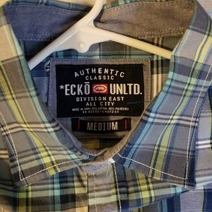 Ecko size medium button down.